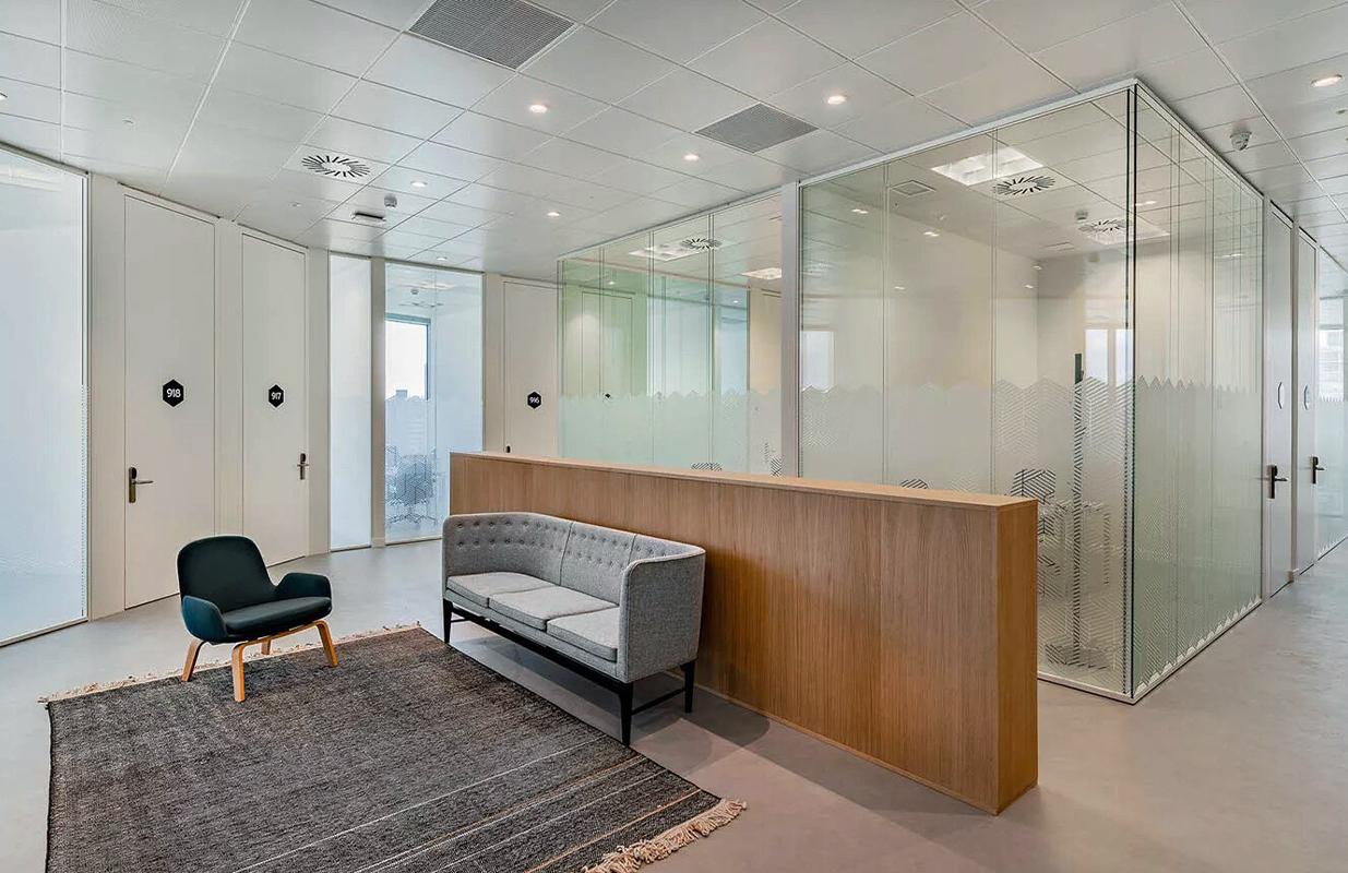 Salto smart access Regus - Spaces (IWG) 